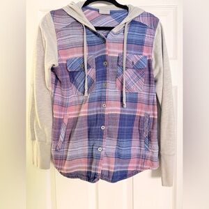 Woman’s Columbia Shirt Jacket